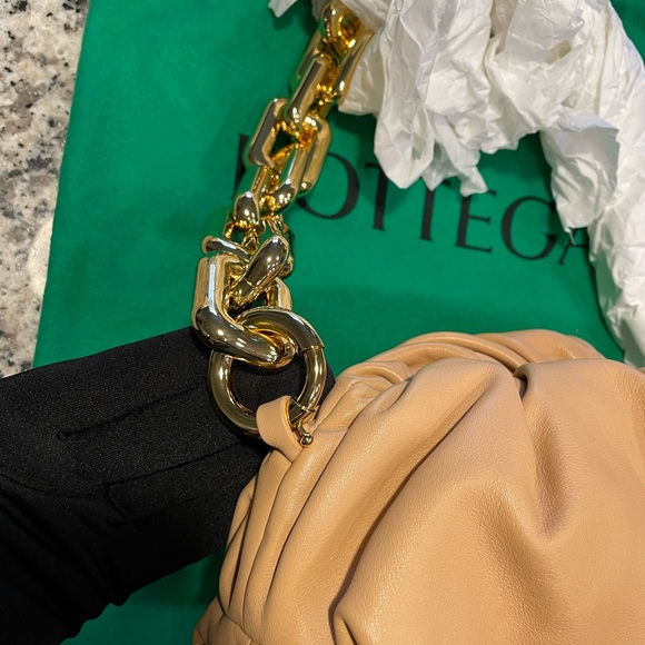 AUTHENTIC & BRAND NEW CHAIN BOTTEGA BAG - Picture 4 of 9